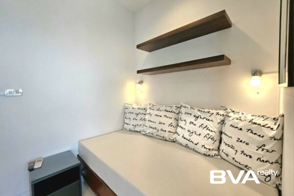 condo for sale Pratumnak Axis